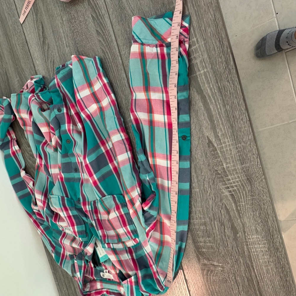 Kut from the Kloth Caillen Flannel Relaxed Button Down Top Pink Aqua Plaid XL - Picture 13 of 14